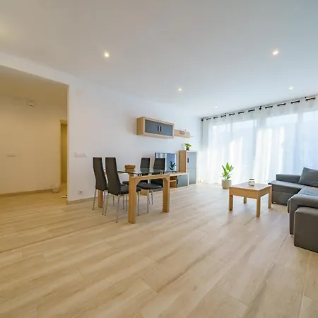 Homeholidaysrentals Music - Costa Barcelona Apartment Pineda de Mar